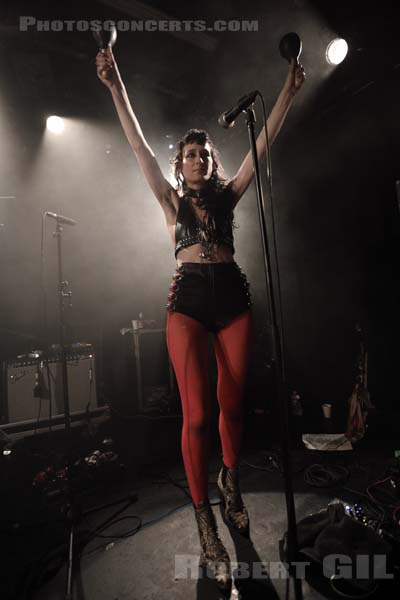 BLACK LIPS - 2019-11-21 - PARIS - La Maroquinerie - Zumi Rosow